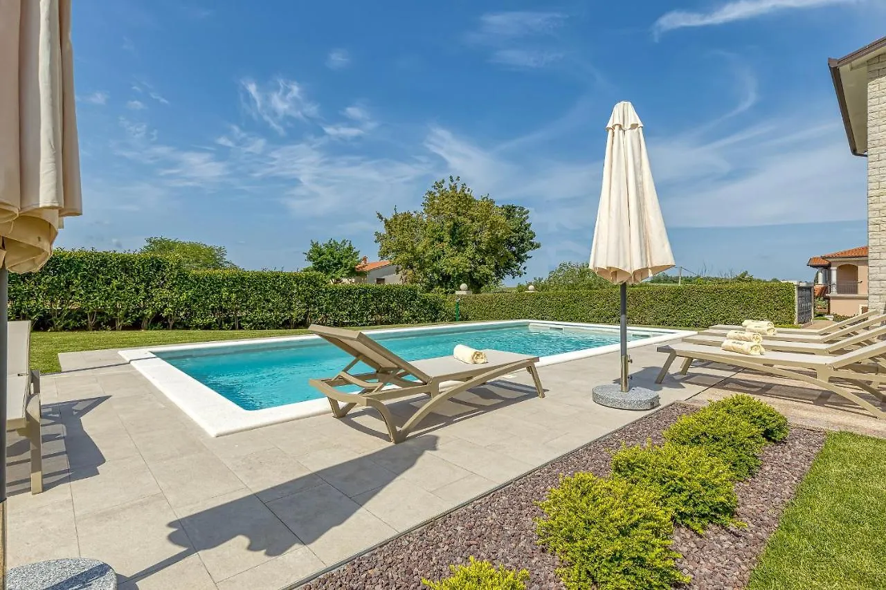 Silvia II With Private Pool Lejlighed Vižinada